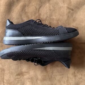 Black Mesh Women’s Casual Sneakers